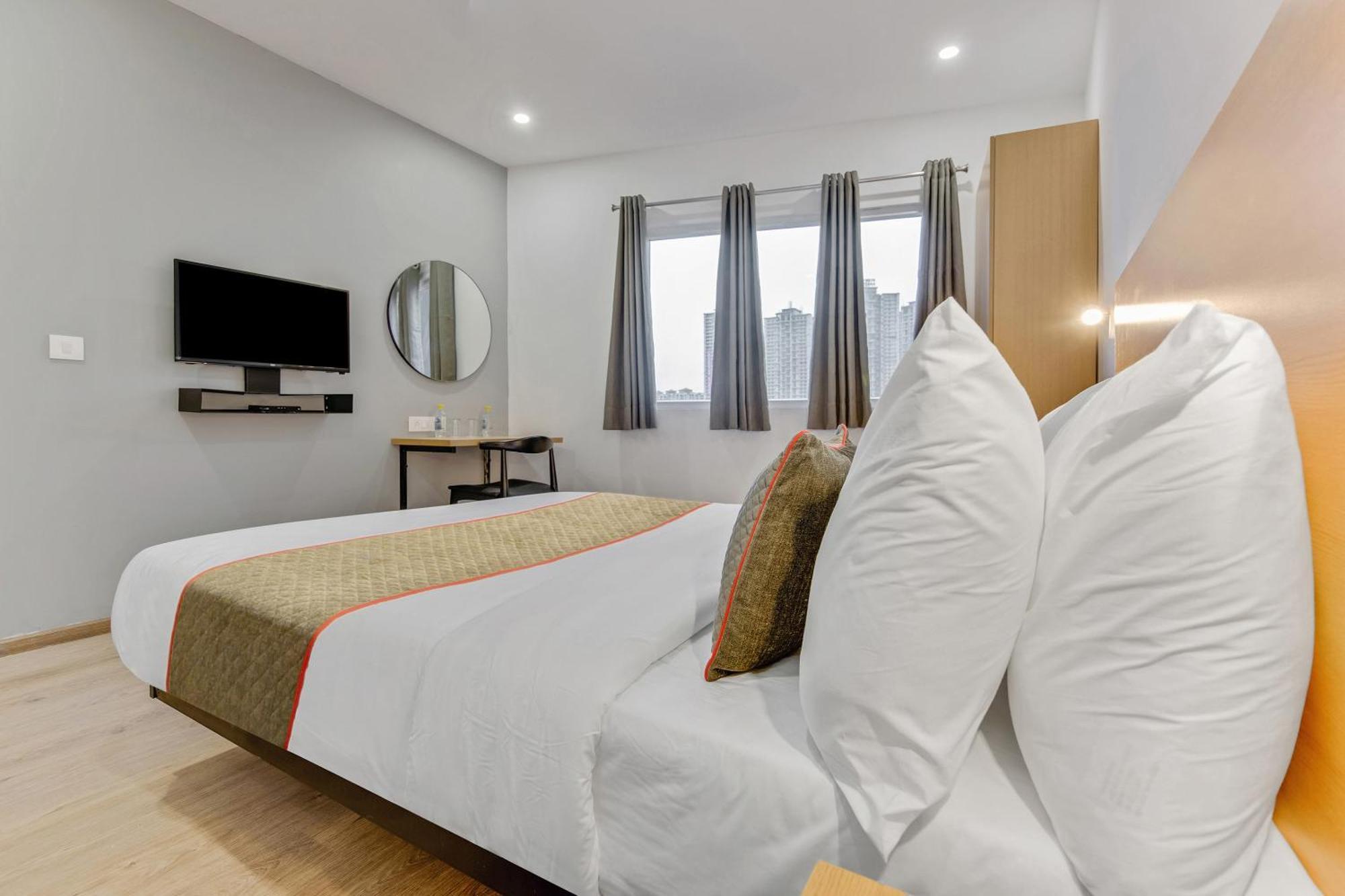 Townhouse Sector 49 Near Logix City Centre Noida Dış mekan fotoğraf
