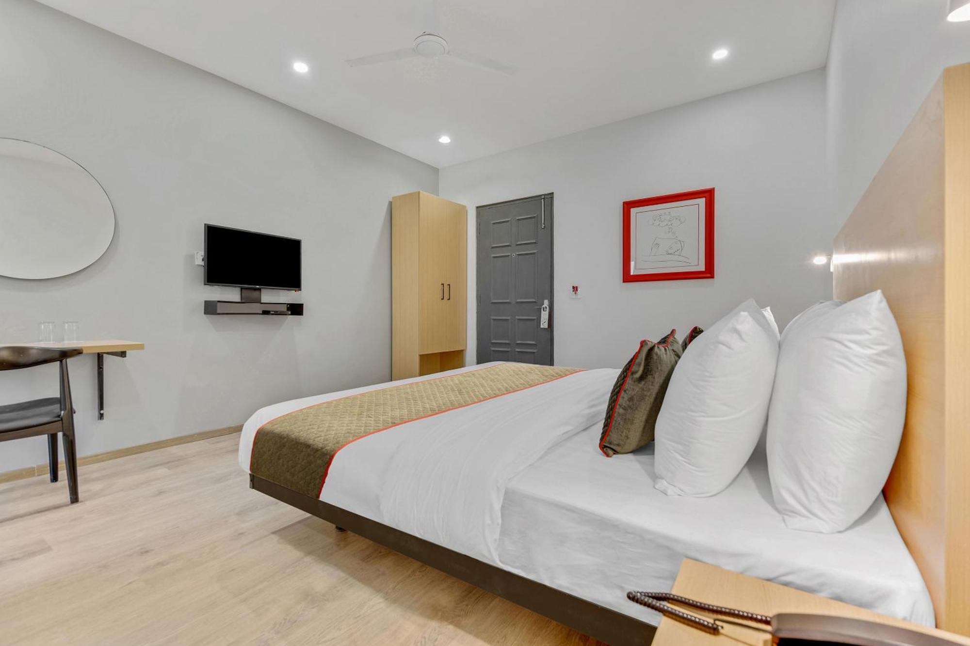 Townhouse Sector 49 Near Logix City Centre Noida Dış mekan fotoğraf