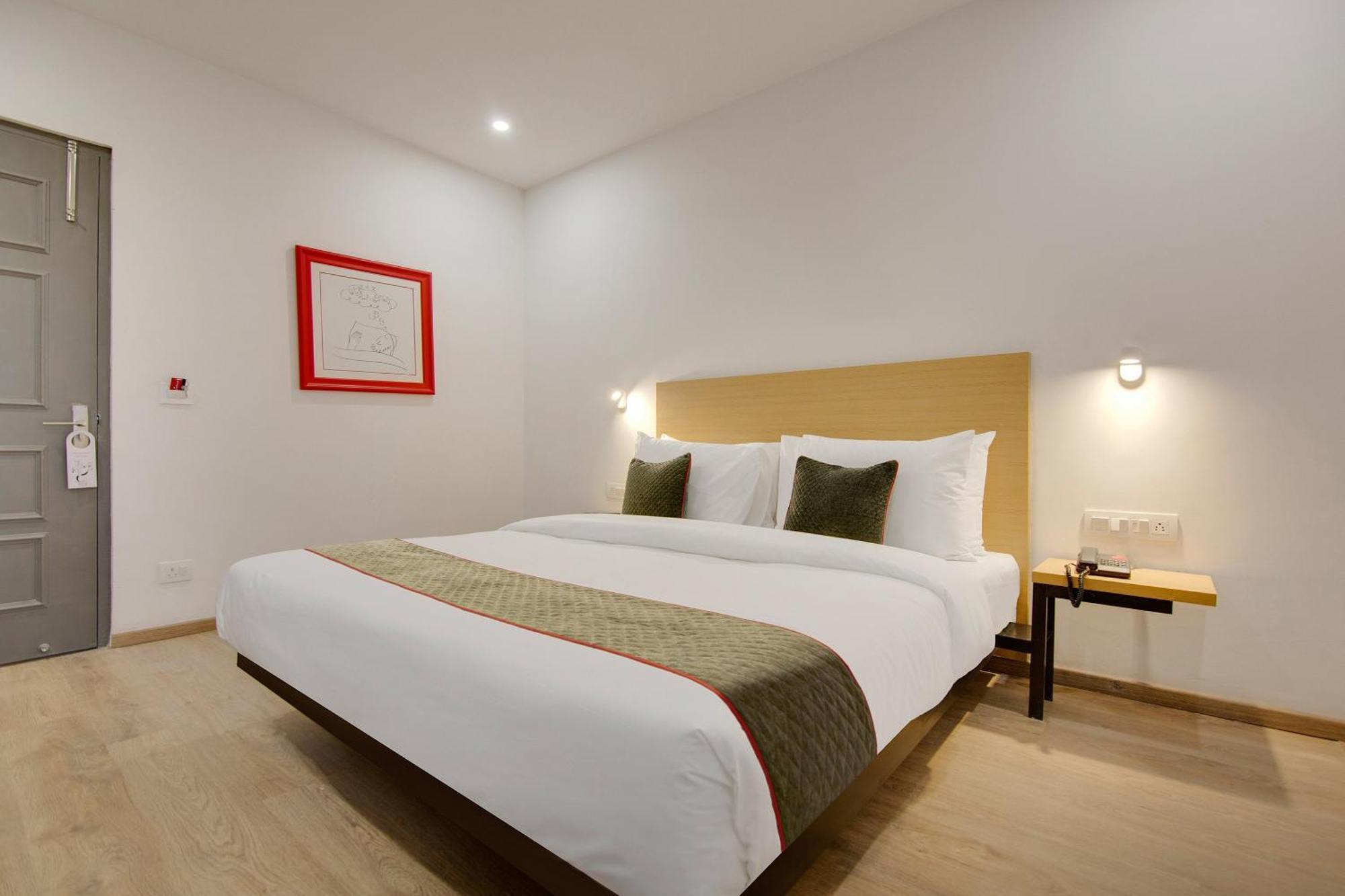 Townhouse Sector 49 Near Logix City Centre Noida Dış mekan fotoğraf