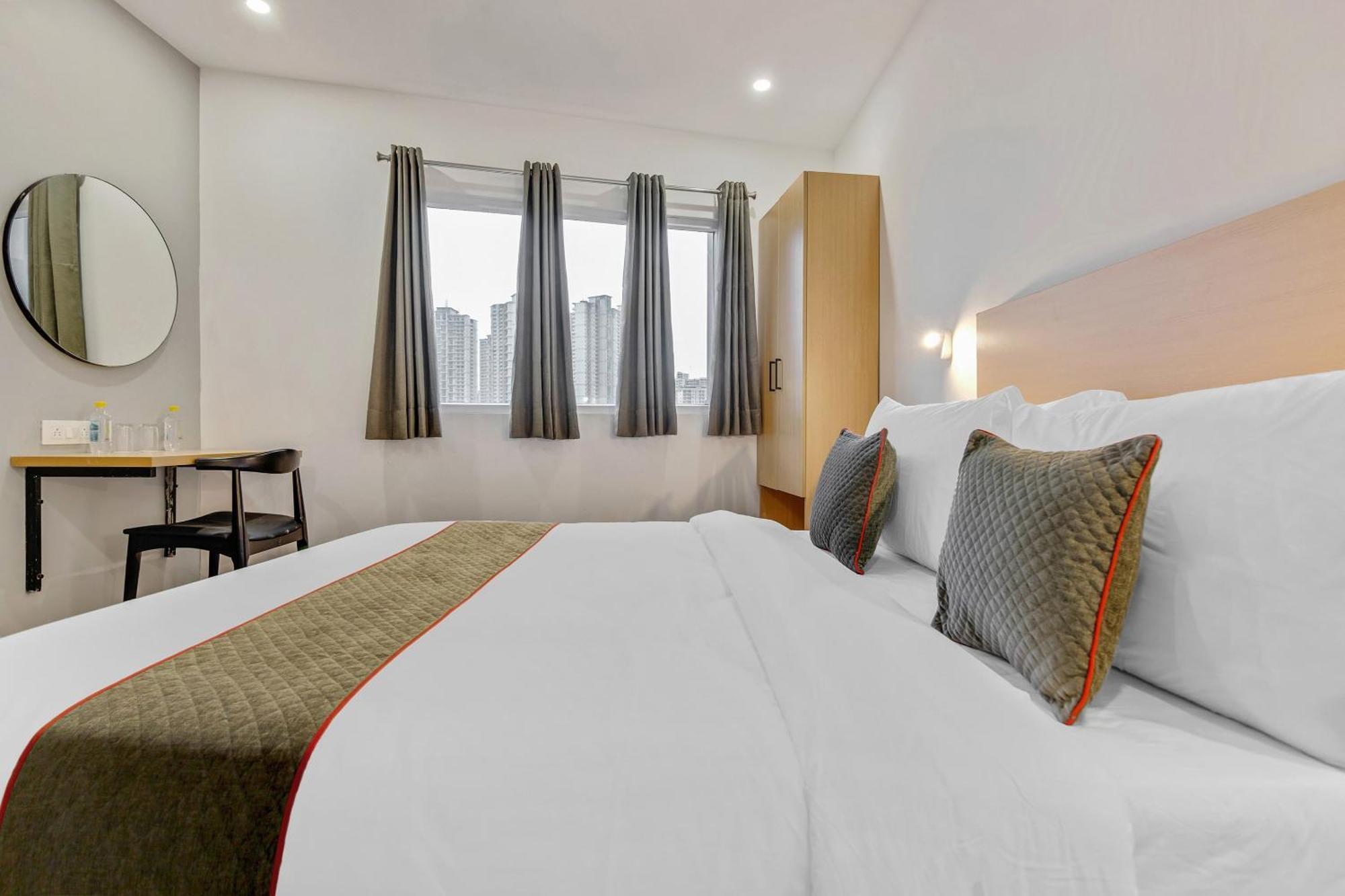 Townhouse Sector 49 Near Logix City Centre Noida Dış mekan fotoğraf