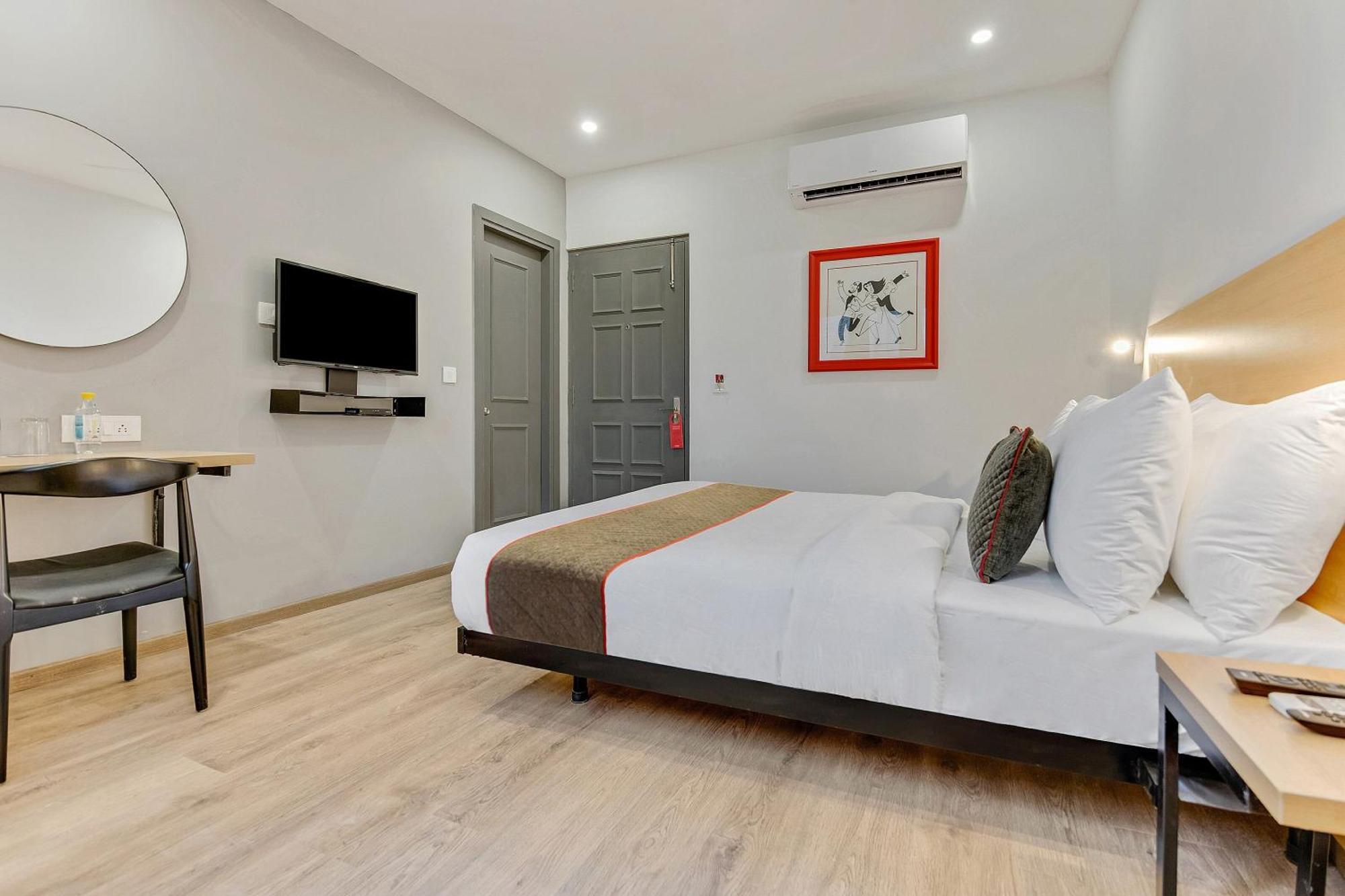 Townhouse Sector 49 Near Logix City Centre Noida Dış mekan fotoğraf